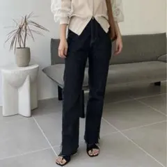 CAPRICIEUX LE'MAGE 裾スリットスリムストレートデニムのサムネイル