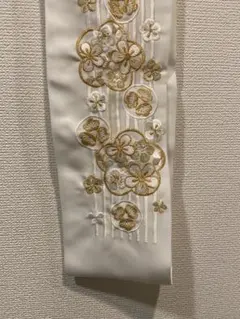 【一蔵】美品　刺繍半衿 高級 金糸 梅 文様 白地 振袖 成人式 卒業式 着物