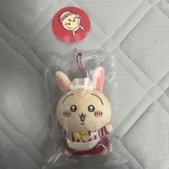 ちいかわレストラン　ホール担当なマスコットうさぎ