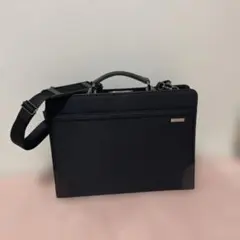 【is・+】ビジネスバッグ