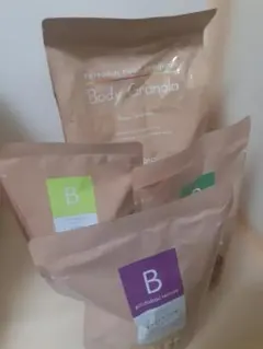 カルビー★ボディグラノーラ★Body Granola★未開封のサムネイル