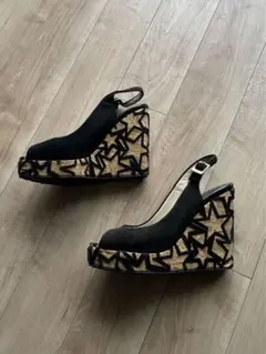 Item thumbnail for item 86737422-f050-4d3e-ae90-6d3e36fd2b22