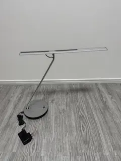 【新品未使用】山田照明 Z-right LED デスクライト シルバー