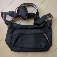 adidas 黒 ショルダーバッグ 子供用　大人用
