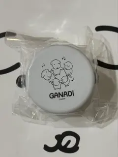 ガナディ GANADI 缶ケース ダンス