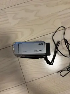未使用に近い】JVC ビデオカメラ 本体 GZ-E220-S カメラ - メルカリ
