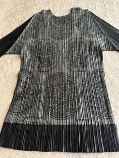 美品✨イッセイミヤケ　ポップコーン　半袖　カットソー　3D　ブラウン ISSEY MIYAKE - 美品✨イッセイミヤケ ポップコーン 半袖 カットソー