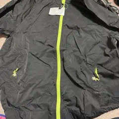 ディズニー ウィンドブレーカー 黒 蛍光緑ジッパー