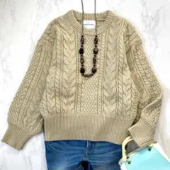 ケーブルニット