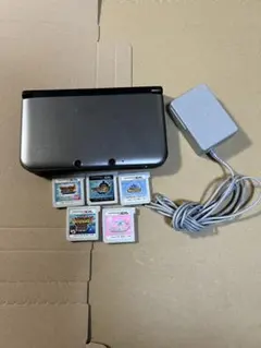 3DS LL 本体 シルバー+ おまけ3DSソフト5本 充電器付き