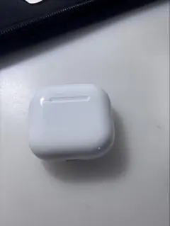 AirPods4 （アクティブノイズキャンセリング搭載モデル）訳あり品‼️のサムネイル