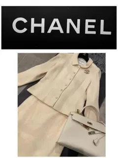 美品 VALENTINO ビジュー付きノーカラージャケット 40 - メルカリ