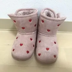 ハート模様ピンクムートンブーツ