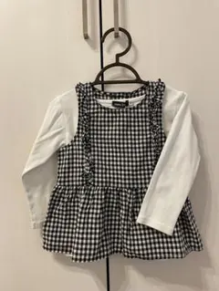 BEBEブラックチェック柄フリルトップスと長袖Tシャツセット