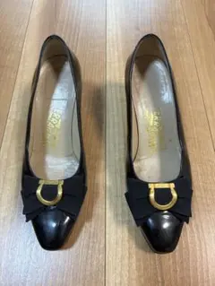 Salvatore Ferragamo　フェラガモ　 パンプス　ヴァラ・リボン