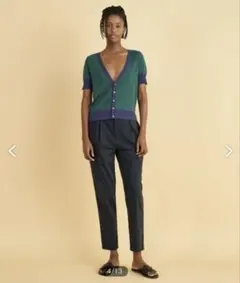 美品 GALERIE VIE 23AW コンパクトツイスト Vネックカーディガンのサムネイル