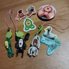 ✨お値下げ✨初期✨こびとづかん マスコット ストラップ 缶バッジ セット✨のサムネイル