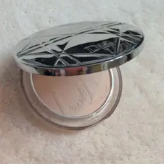 Dior ディオールスキン　ミネラルヌード　マットパウダー　01