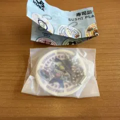 くら寿司　寿司皿チャーム　サングラスの男性　びっくらポン