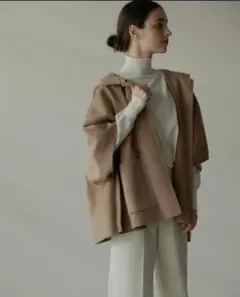 OHGA オーガ　ケープコート ポンチョ OHGAのケープコート ポンチョ