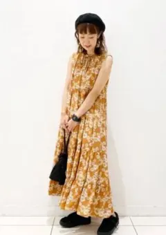 新品【UNIQLO 】PAUL&JOE ティアードワンピース（ノースリーブ）花柄