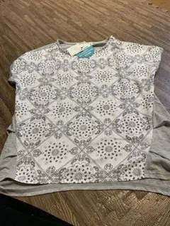 お値下げ❣️新品未使用　Tシャツのサムネイル