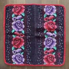 イヴサンローラン　タオルハンカチ　ローズ　YSL バラ　シュニール織り　花柄