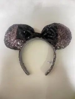 ディズニー　スパンコールカチューシャ　黒　ピンク