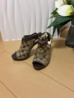 COACH シグネチャー オープントゥ ミュールのサムネイル