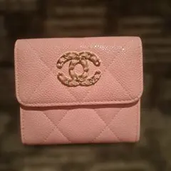 CHANEL ピンク キルティング カードケース - メルカリ