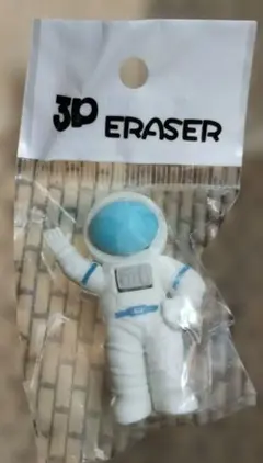 宇宙飛行士モチーフの消しゴム