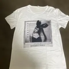 アリアナ・グランデ ダンジャラスウーマン Tシャツ