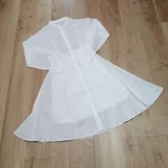 ホワイト 長袖 シャツワンピース　きれいめ　上品
