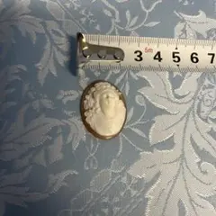 カメオ ブローチ