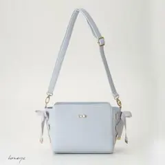 ハニーズ　ショルダーバッグ　ホワイト　白のサムネイル