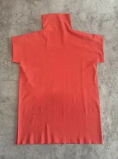 ISSEY MIYAKE イッセイミヤケ PLEATS プリーツカットソー 赤 - メルカリ