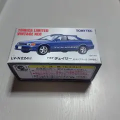 Item thumbnail for item f4c49bc8-c07a-4ae2-adc6-cb6d1b48ddc7