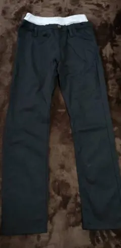 黒のパンツ150サイズ