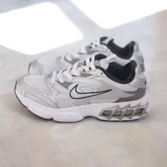 ナイキウィメンズズームエアファイヤーNIKE エアマックスシルバー 24.5cm
