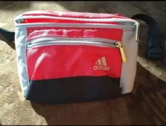 アディダス　ウエストポーチ