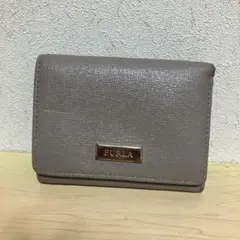 3F FURLA フルラ 三つ折り財布 サフィアーノレザー グレー コンパクト
