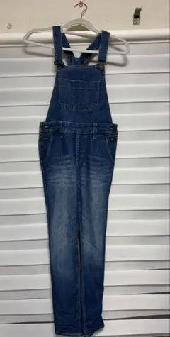 Item thumbnail for item 128a77e7-2181-42fb-b4a7-6f1e8dc6b03e