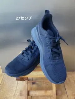 PUMA ブラック スニーカー　27センチ