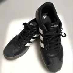 adidas スニーカー ブラック ホワイト 26.5センチのサムネイル