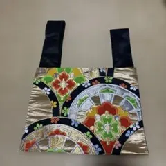 しじみバッグ華やかな刺繍