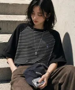 【JaVaジャバコラボ】 胸刺繍ラグラン配色ボーダーTシャツ　ブラック　Ｌのサムネイル