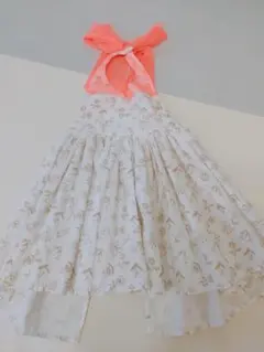 新品未使用　マールマール　エプロン　ベビー用品　80-90 ホワイトフラワー