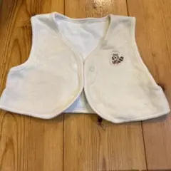ベビーベスト 50-70cm ホワイト たぬき刺繍　西松屋