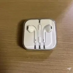 iPhoneホワイト 有線イヤフォン ケース付き