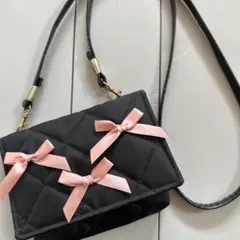 ショルダーストラップ付き移動ポケット　キルト黒×ピンクリボン